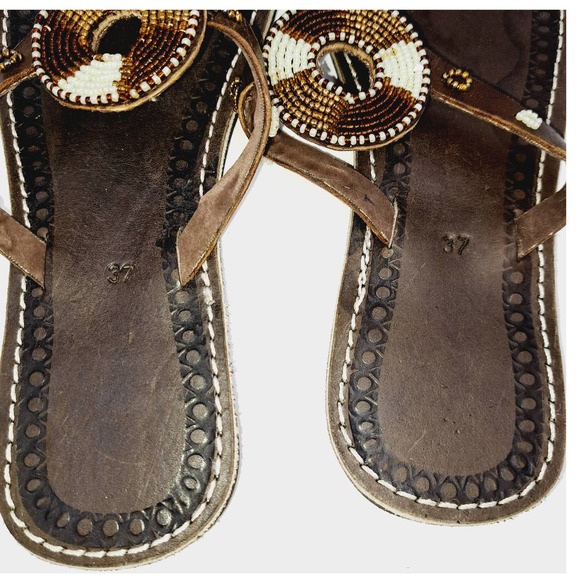 Chocolate Brown Boho Handbeaded leather flip flop flat sandals EU 37 US 6.5 9" L - Picture 7 of 8